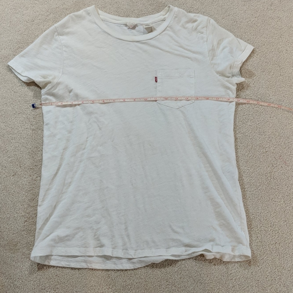 [3 for $25] Levis white T-shirt